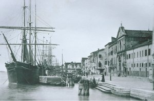 Barco en el Gran Canal de Italian Photographer